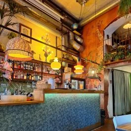 BÉLA - Bár, Étterem, Lakás, Arborétum Budapest - Belső