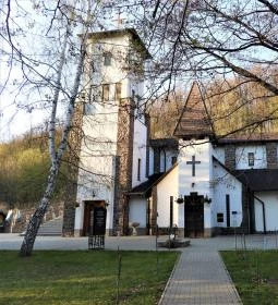 Béke királynéja templom és Mária kápolna