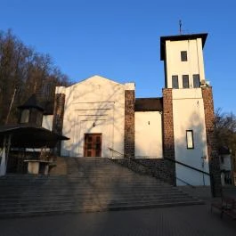 Béke királynéja templom és Mária kápolna Mátraszentimre - Külső kép