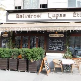 Belvárosi Lugas Étterem Budapest - Külső kép