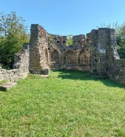 10. legjobb látnivaló: Bencés apátsági templom romja