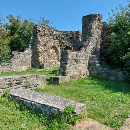 Bencés apátsági templom romja Celldömölk - Külső kép