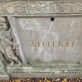 Benczúr Gyula Mauzóleum, Szécsény - Egyéb