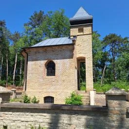 Benyovszky kápolna Tengelic - Külső kép