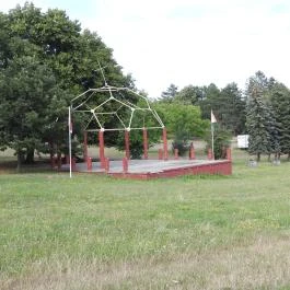 Béri Nemzeti Emlékhely, Bér - Külső kép