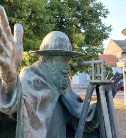 Beszédes József-szobor