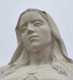 Betegek gyógyítója Mária-szobor