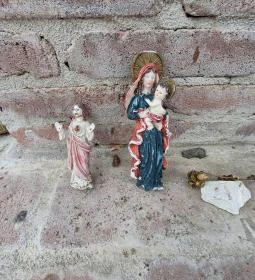 Betegek gyógyítója Mária-szobor