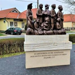 Betelepülési emlékmű Tarján - Külső kép