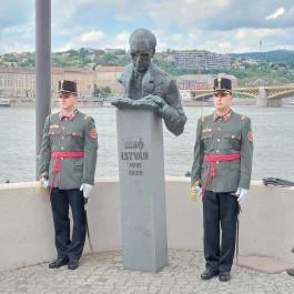 Bibó István mellszobra, Budapest - Egyéb
