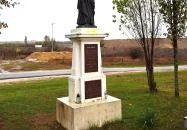 A biskói komptragédia emlékműve Paks