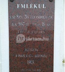 A biskói komptragédia emlékműve