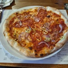 Black Dog Terasz & Pizzéria Budapest - Étel/ital