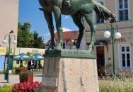 Bocskai István lovasszobra Hajdúszoboszló