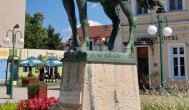 Bocskai István lovasszobra Hajdúszoboszló - Külső kép