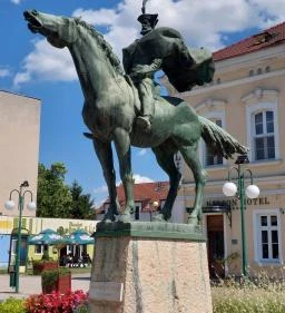 Bocskai István lovasszobra