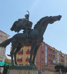 Bocskai István lovasszobra