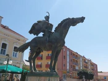 Bocskai István lovasszobra Hajdúszoboszló