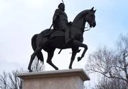 Bocskai István lovasszobra Hajdúhadház