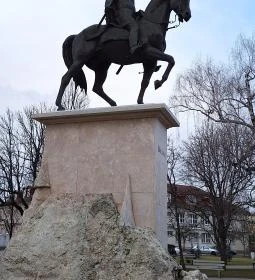 Bocskai István lovasszobra