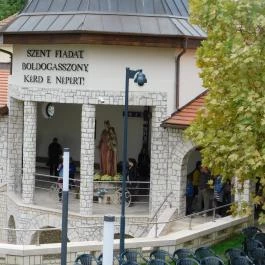 Bodajki Segítő Szűz Mária-kegytemplom Bodajk - Külső kép