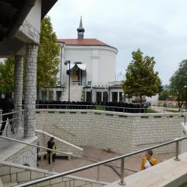 Bodajki Segítő Szűz Mária-kegytemplom Bodajk - Külső kép