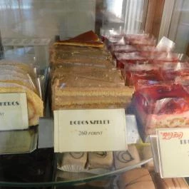 Bohém Cukrászda Devecser - Étel/ital