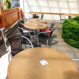 Bohém Cukrászda Devecser - Külső kép