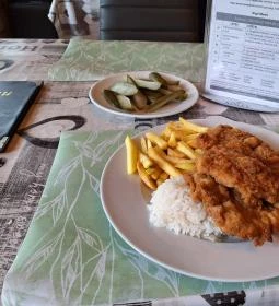 Böki Falatozó & Fagyizó 