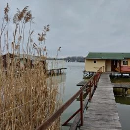 Bokodi-tó - lebegő falu, Oroszlány - Külső kép
