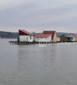 Bokodi-tó - lebegő falu