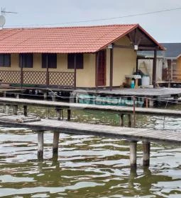 Bokodi-tó - lebegő falu