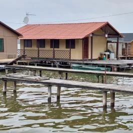 Bokodi-tó - lebegő falu, Oroszlány - Külső kép