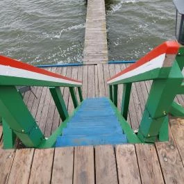 Bokodi-tó - lebegő falu, Oroszlány - Külső kép