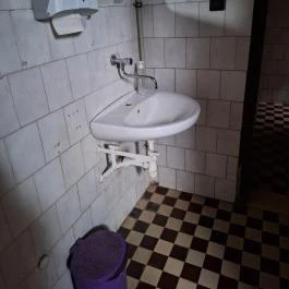 Bokréta Vendéglő, Szany - Mosdó