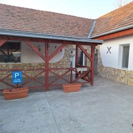 Bölcs Bagoly Étterem Baracska - Külső kép