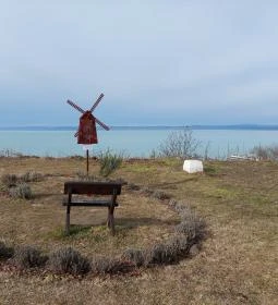 Boldogasszony Béke-Szeretet Emlékhelye