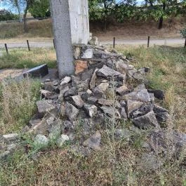 A bombázások áldozatainak emlékműve Budapest - Külső kép