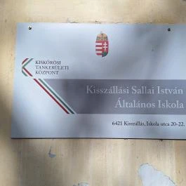 Boncompagni-kastély, Kisszállás - Egyéb