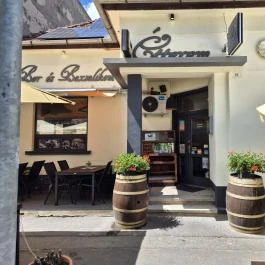 Bor & Bazsalikom Pizzeria, Étterem, Sárospatak - Külső kép