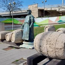 Borárus-szoborkompozíció Budapest - Külső kép