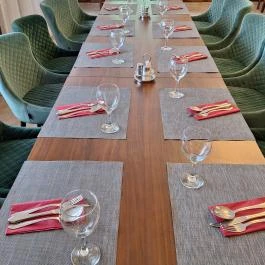 Borhotel Sziluett Farkasmály étterme Gyöngyös - Belső