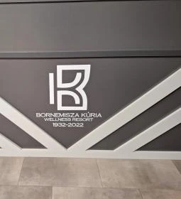 Bornemisza Kúria Wellness Apartman