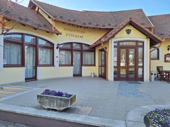 Borostyán Étterem Forráskút