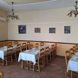 Borostyán Étterem Forráskút - Belső