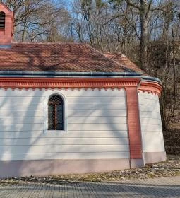 Borostyán-kút kápolna