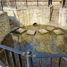 Borostyán-kút kápolna Bakonybél - Külső kép