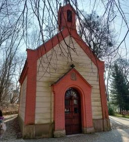 Borostyán-kút kápolna