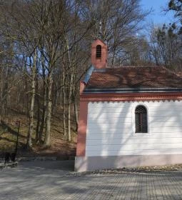 Borostyán-kút kápolna