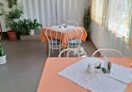 Borostyán Vendéglő Várda